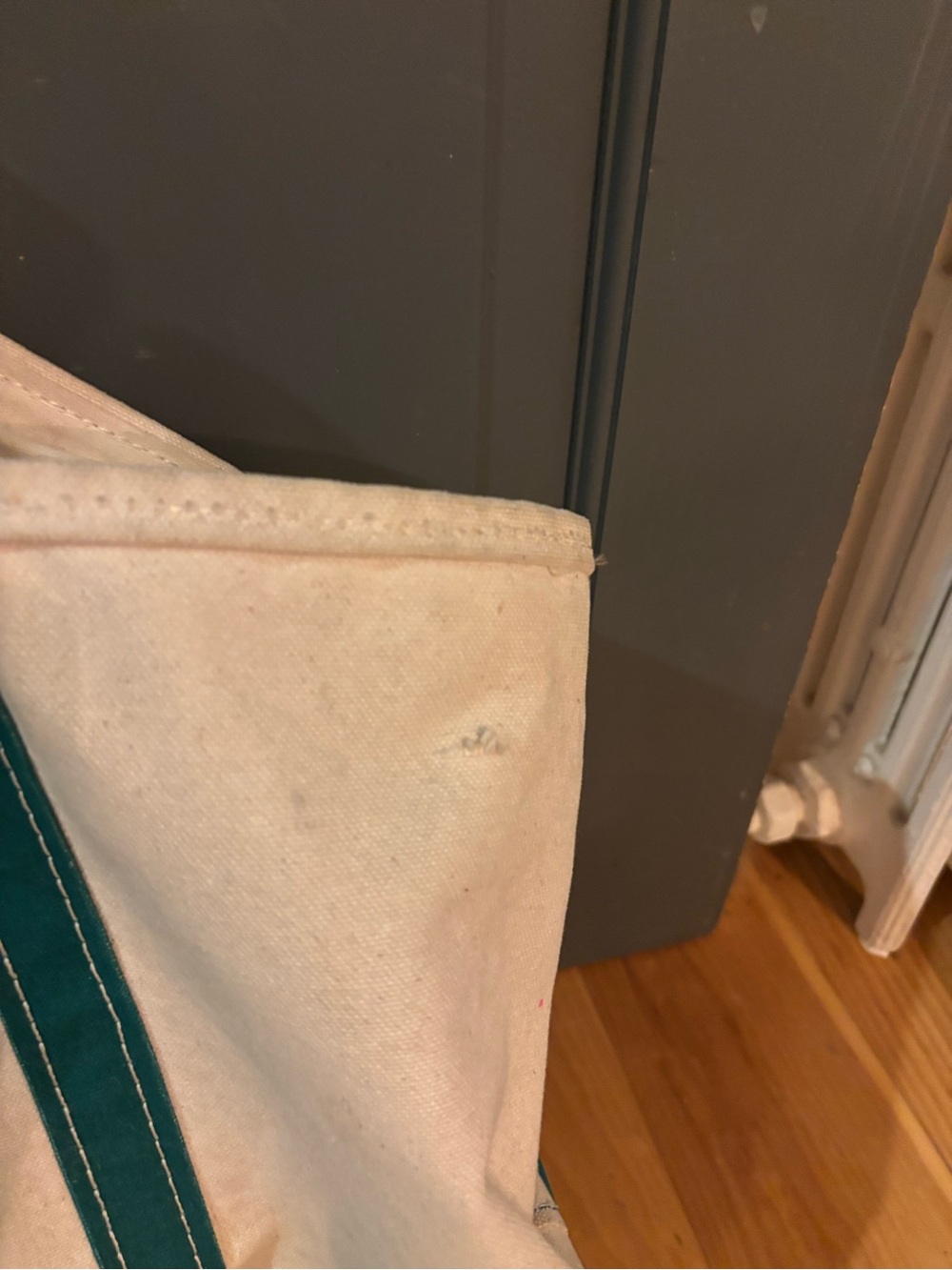 LL Bean HH Large Zipper Boat and Tote - Picture 3 of 5